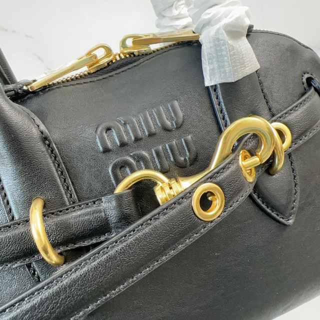 Miumiu Handtasche Größe: 28 * 10 * 16,5 cm