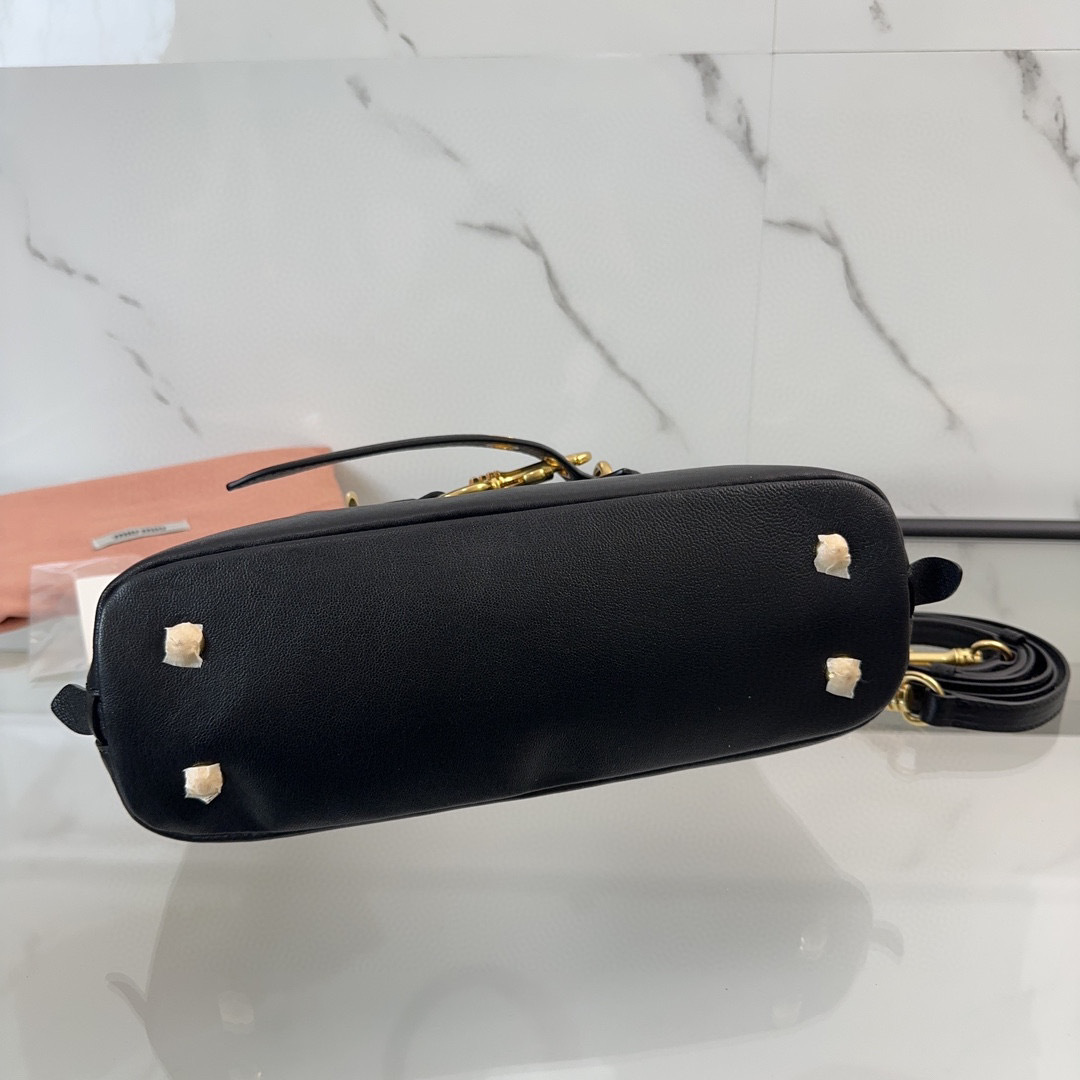 Miumiu Handtasche Größe: 28 * 10 * 16,5 cm