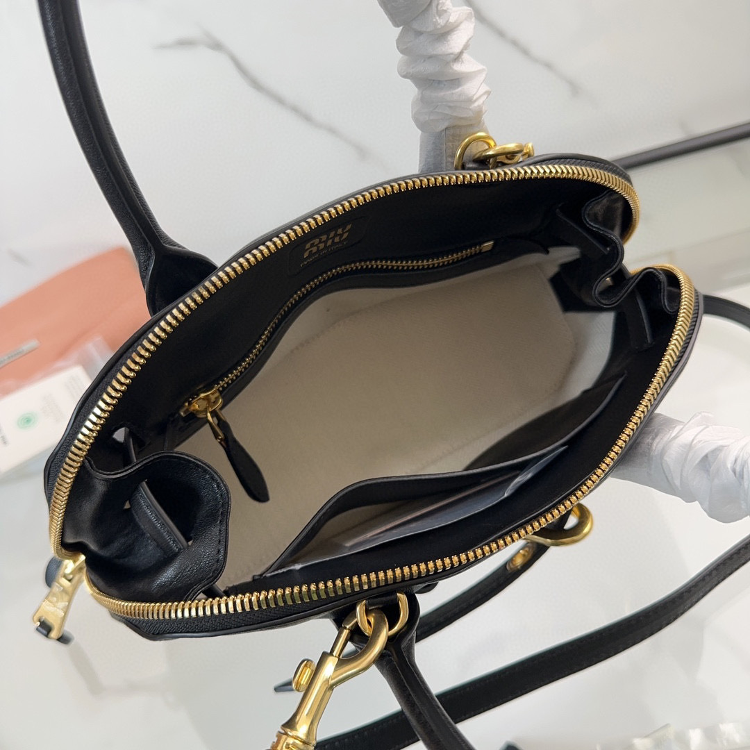 Miumiu Handtasche Größe: 28 * 10 * 16,5 cm