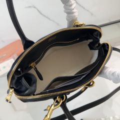 Miumiu Handtasche Größe: 28 * 10 * 16,5 cm