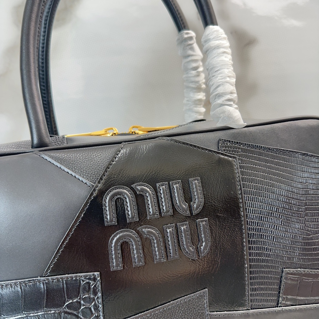 Miumiu Handtasche Größe: 34*23*12cm