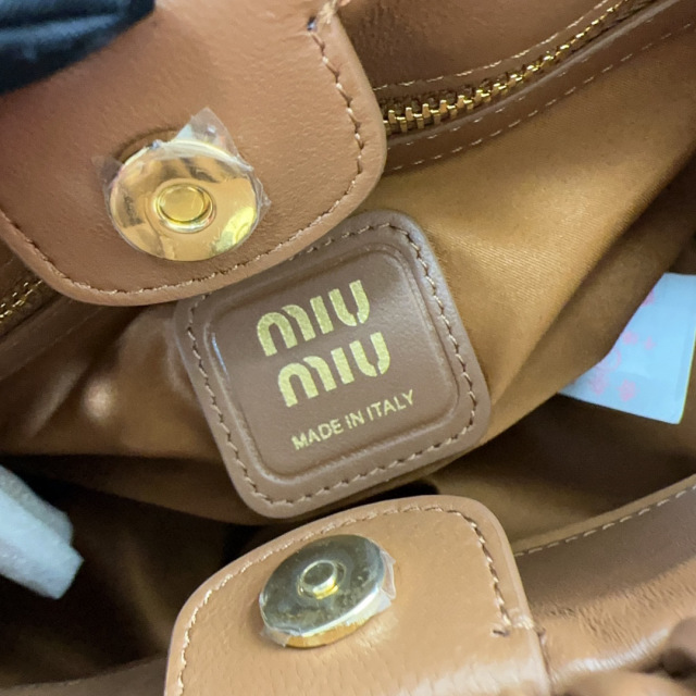 Borsa a tracolla singola Miumiu Dimensioni: 32*16*10,5 cm