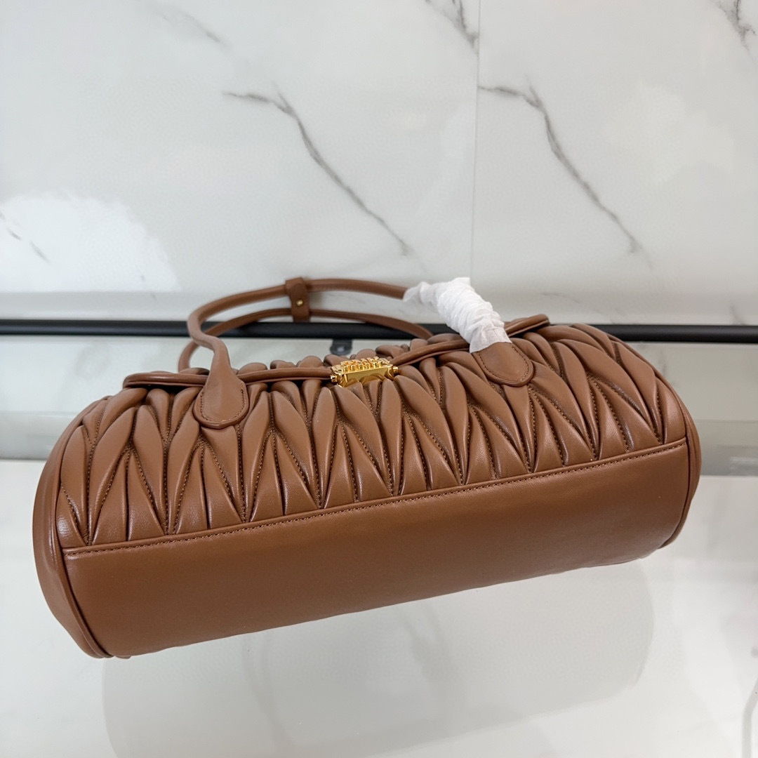 Borsa a mano Miumiu Dimensioni: 28*15*11cm