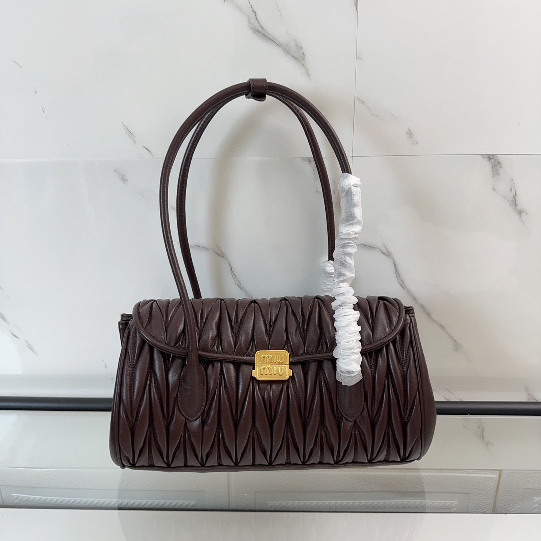Borsa a mano Miumiu Dimensioni: 28*15*11cm