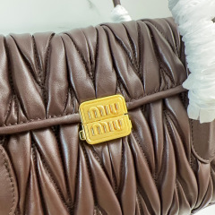 Borsa a mano Miumiu Dimensioni: 28*15*11cm