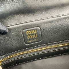 Borsa a mano Miumiu Dimensioni: 28*15*11cm