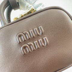 Dimensioni borsa a mano Miumiu: 10,5**7*4 cm