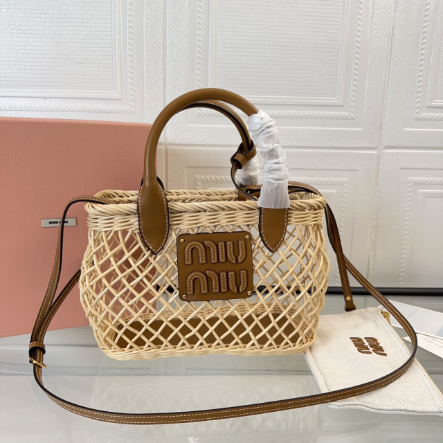 Borsa a mano Miumiu Dimensioni: 18*23,5*9 cm