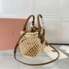 Borsa a mano Miumiu Dimensioni: 18*23,5*9 cm