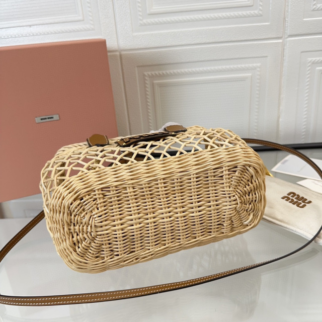 Borsa a mano Miumiu Dimensioni: 18*23,5*9 cm