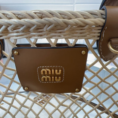 Borsa a mano Miumiu Dimensioni: 18*23,5*9 cm