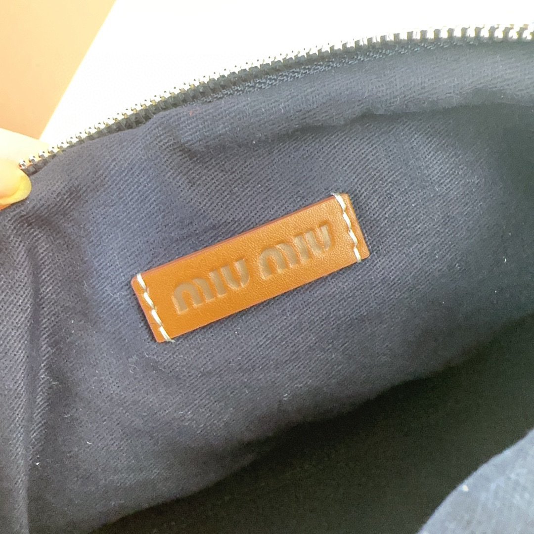 Miumiu Handtasche Größe: 21*14*12cm