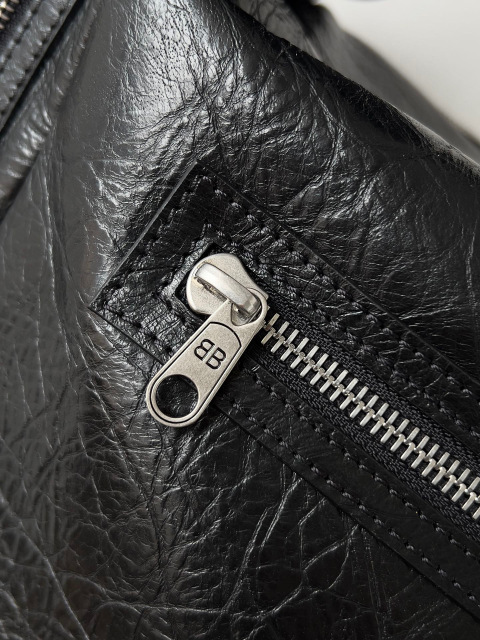 Balenciaga  Single shoulder bag Size：41.9*29*18.9cm