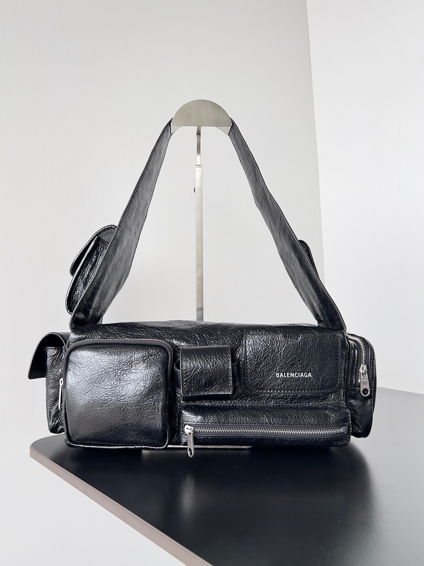 Balenciaga  Single shoulder bag Size：35*12*11cm