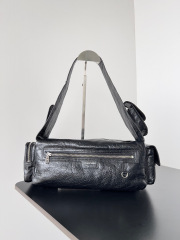 Balenciaga  Single shoulder bag Size：35*12*11cm