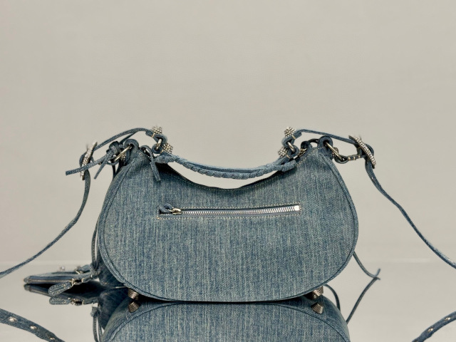Balenciaga  Single shoulder bag Size：26*16*10cm