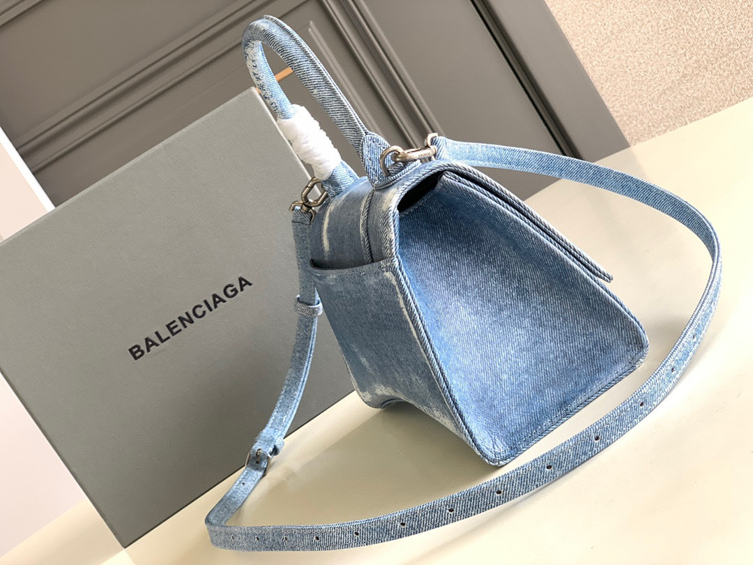 Balenciaga Hand bag    Size：23*15*10cm