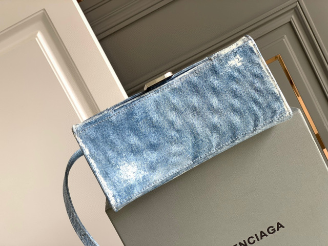 Balenciaga Hand bag    Size：23*15*10cm