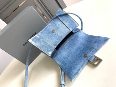 Balenciaga Hand bag    Size：23*15*10cm