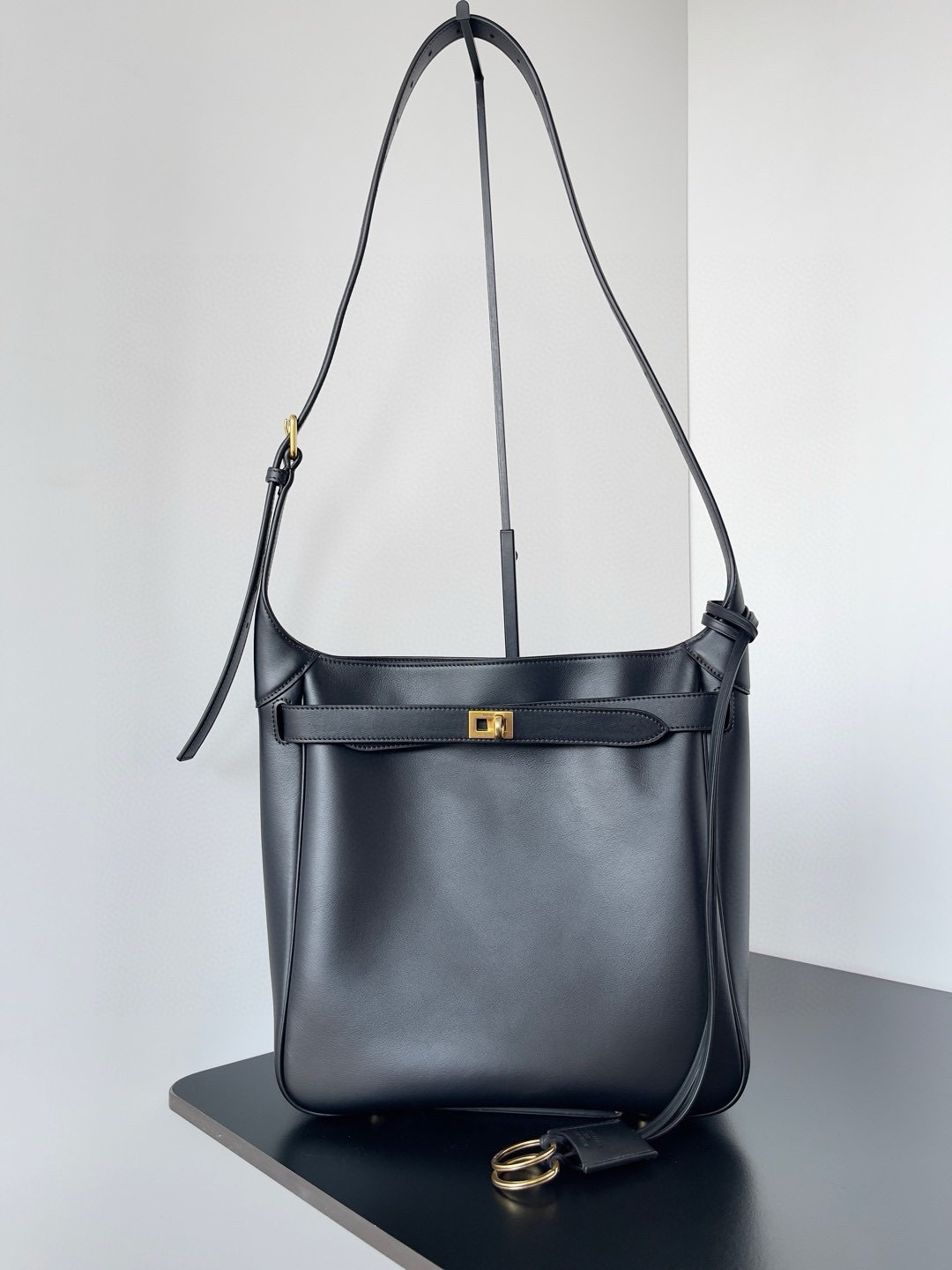Borsa a secchiello Balenciaga Dimensioni: 25,9*26,9*9,9 cm