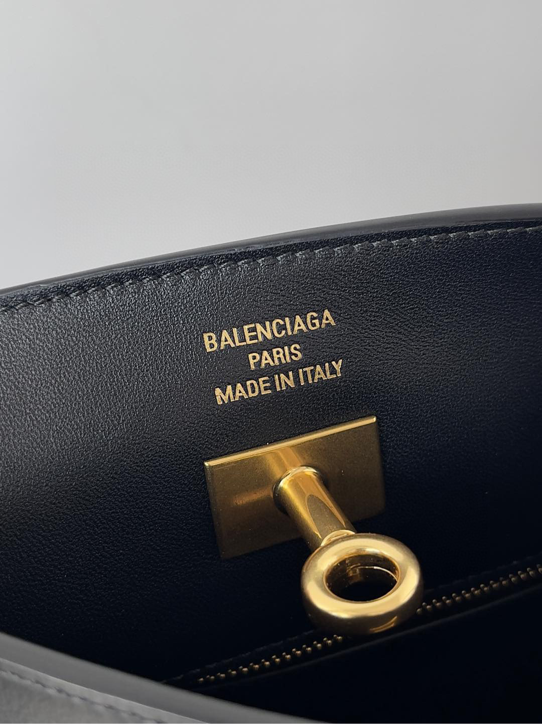 Borsa a secchiello Balenciaga Dimensioni: 25,9*26,9*9,9 cm