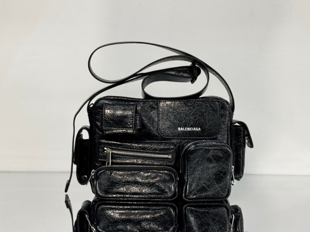 Balenciaga Einzelne Umhängetasche Größe: 22 * 16 * 6 cm