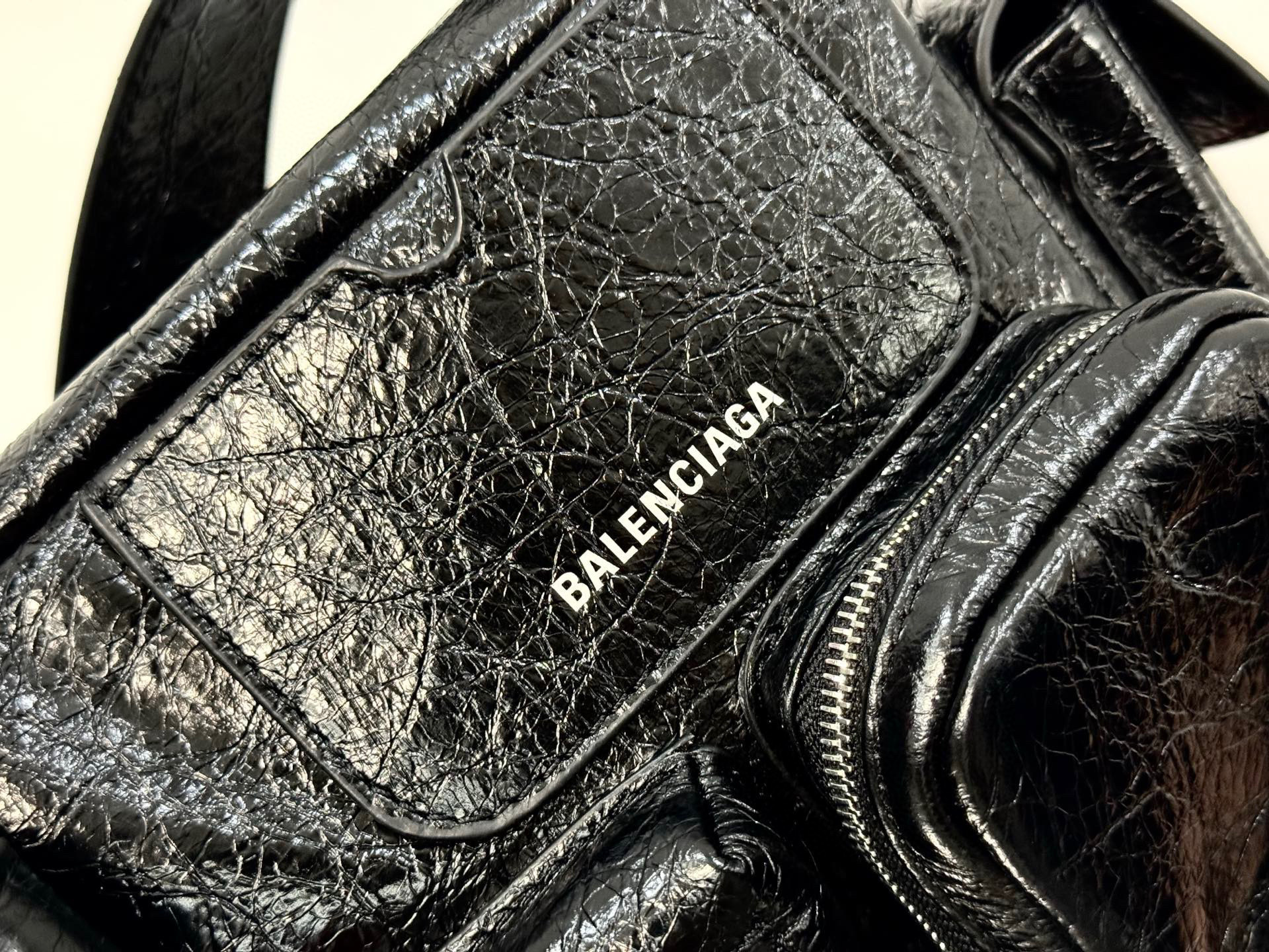 Balenciaga Einzelne Umhängetasche Größe: 22 * 16 * 6 cm