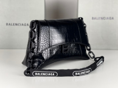 Balenciaga 手拿包 尺寸：29*10*18cm