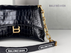 Balenciaga  Hand bag   Size：29*10*18cm
