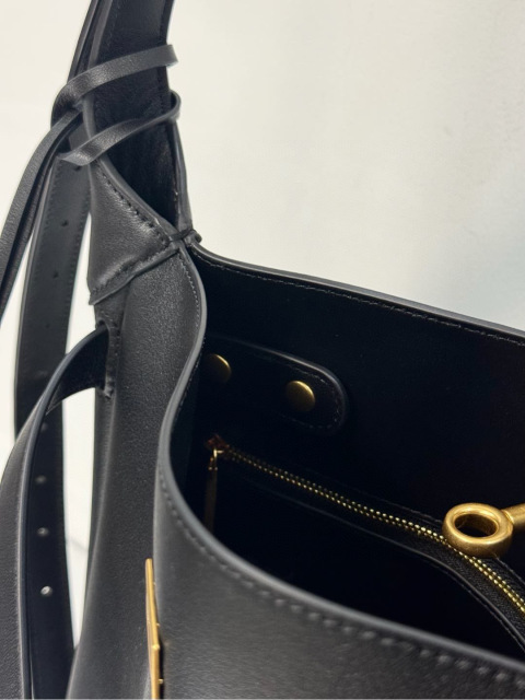 Balenciaga Unterarmtasche Größe: 35 * 17 * 10 cm