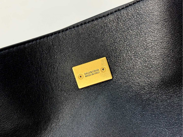 Balenciaga Unterarmtasche Größe: 35 * 17 * 10 cm