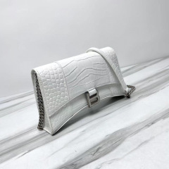 Balenciaga  Single shoulder bag Size：23*14*5.8cm