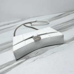 Balenciaga  Single shoulder bag Size：23*14*5.8cm