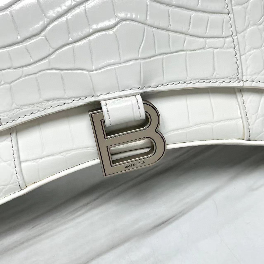 Balenciaga  Single shoulder bag Size：23*14*5.8cm