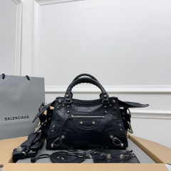 Balenciaga  Hand bag  Size：26*11*18cm