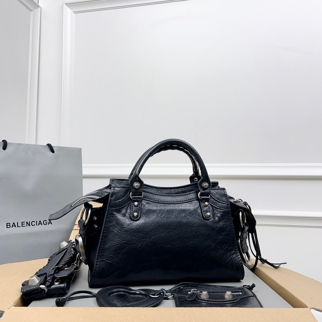 Balenciaga  Hand bag  Size：26*11*18cm