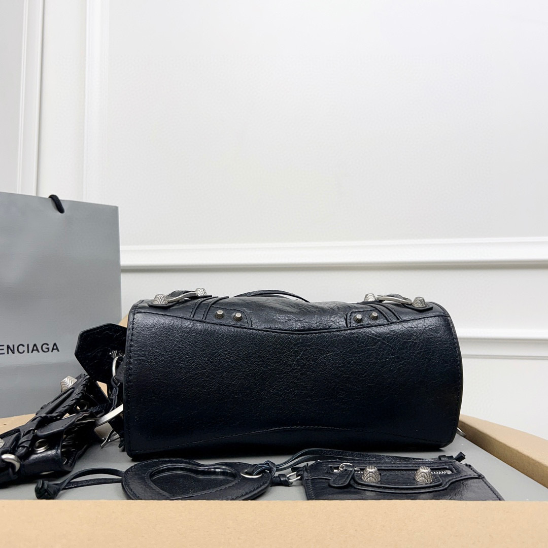 Balenciaga  Hand bag  Size：26*11*18cm