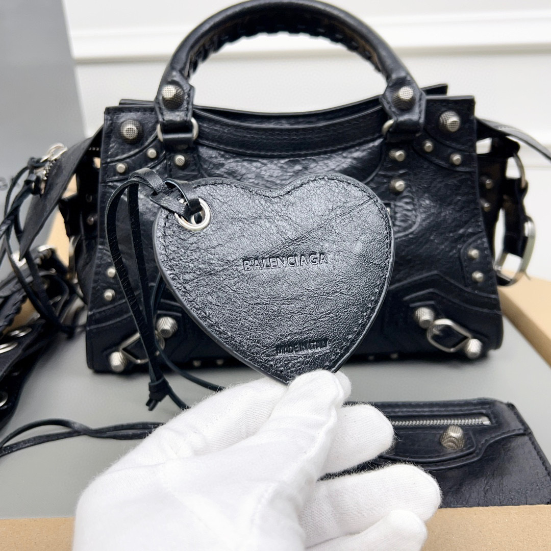 Balenciaga  Hand bag  Size：26*11*18cm
