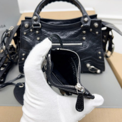 Balenciaga  Hand bag  Size：26*11*18cm