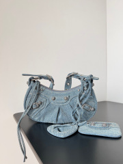Borsa sottobraccio Balenciaga Dimensioni: 26*16*9,9 cm