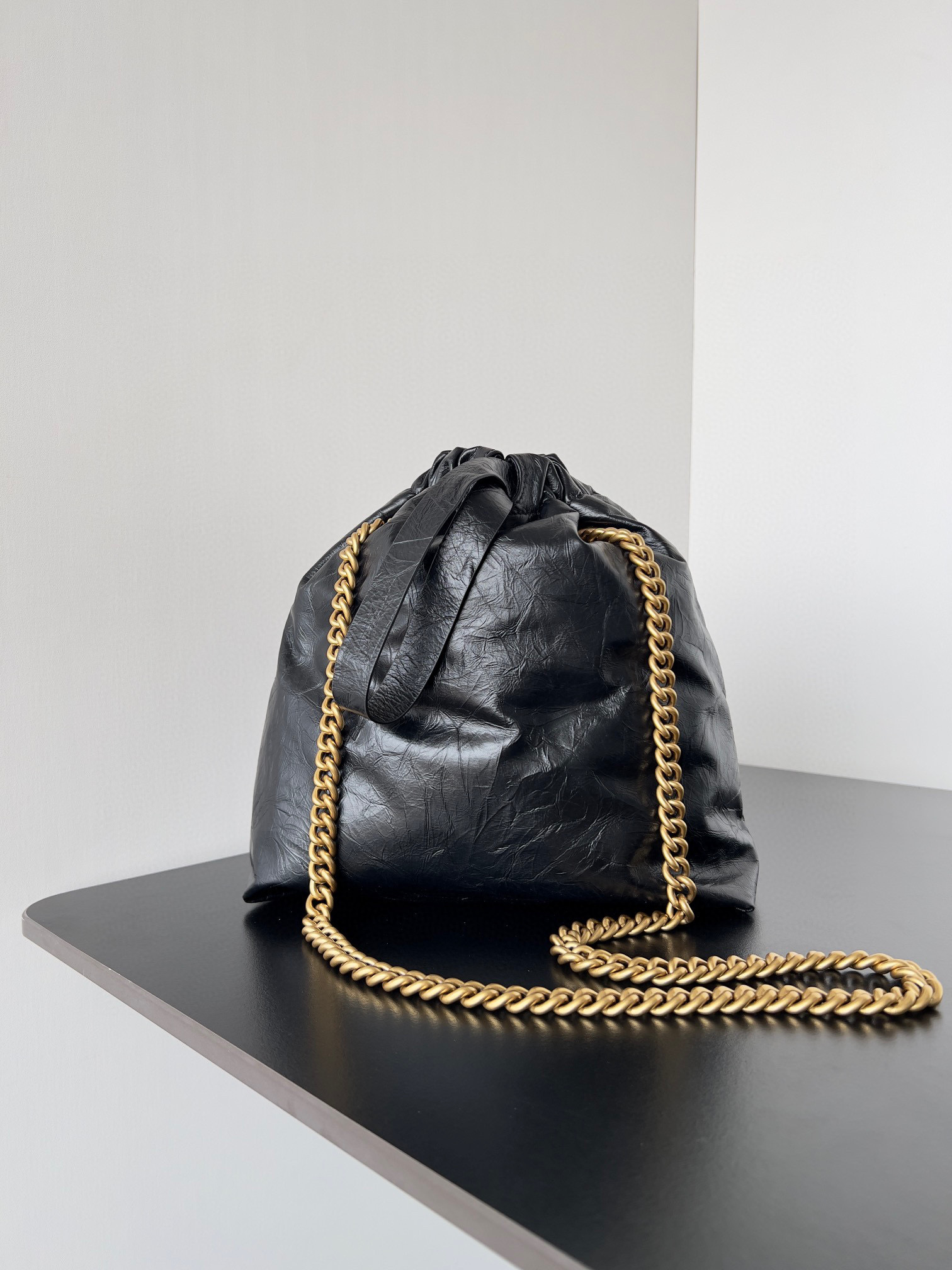 Balenciaga 水桶包 尺寸：23.9*25.9*9.9cm