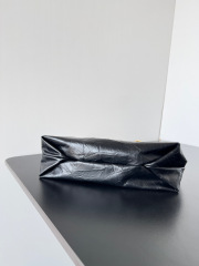 Balenciaga 水桶包 尺寸：23.9*25.9*9.9cm