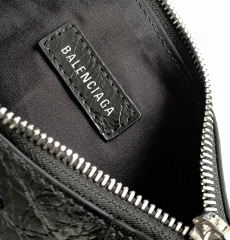 Balenciaga 腋下包 尺寸：26*16*9.9cm