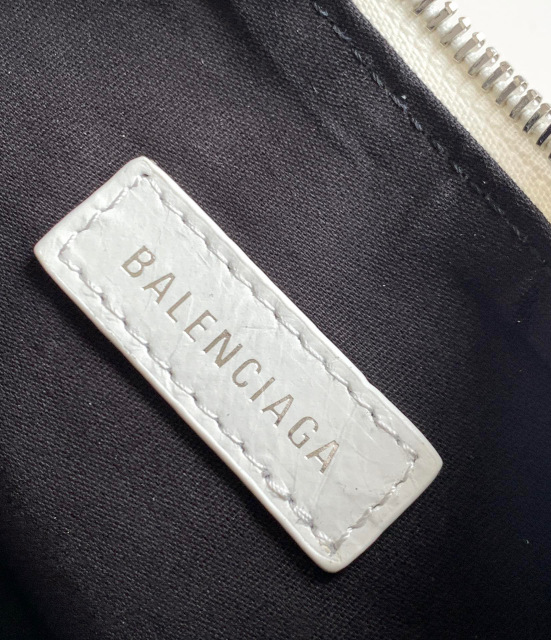 Balenciaga Unterarmtasche Größe: 26 x 16 x 9,9 cm