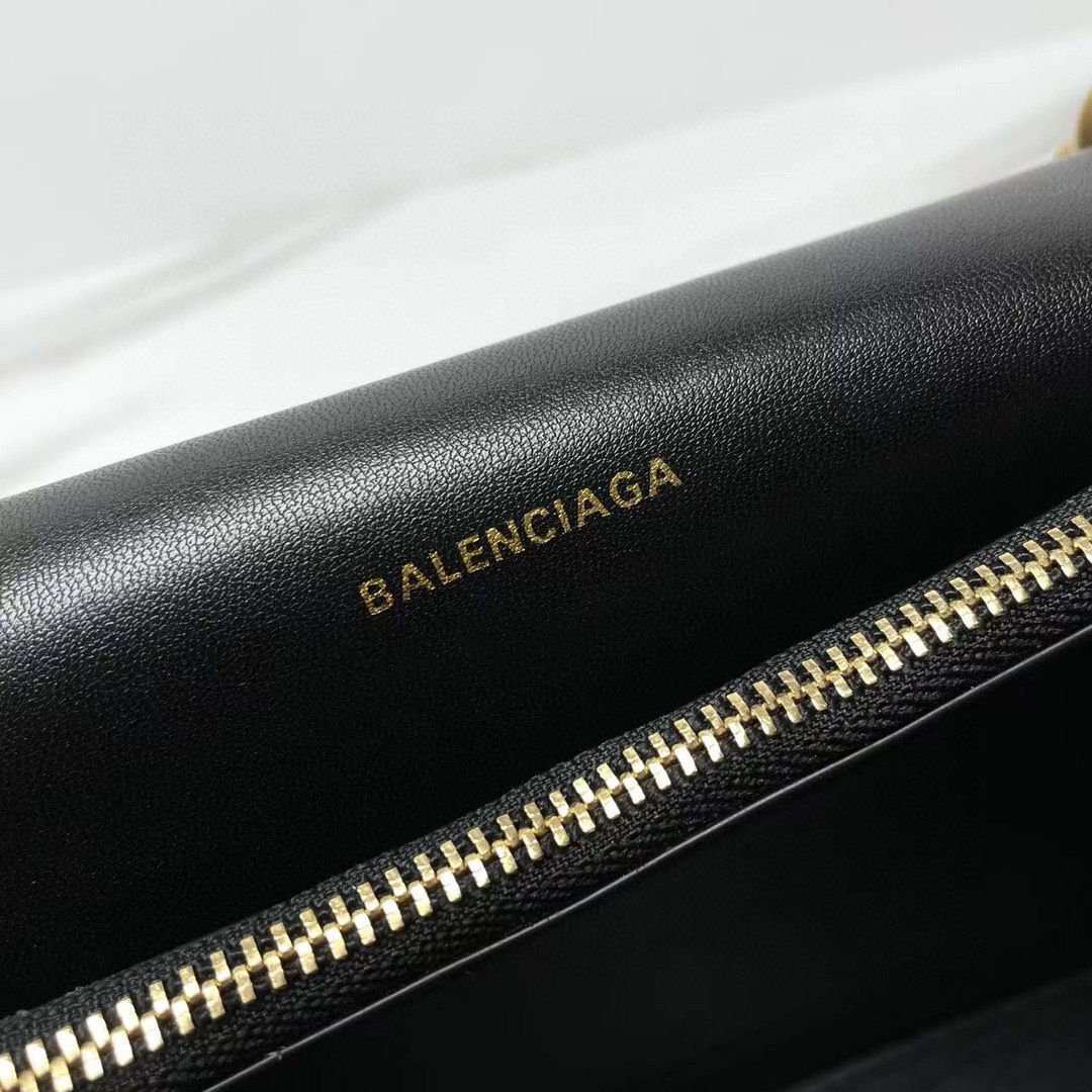 Balenciaga  Single shoulder bag Size：31*20*12cm
