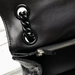 Balenciaga  Single shoulder bag Size：31*20*12cm