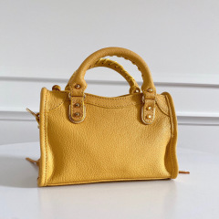Balenciaga  Hand bag Size：19*5*12.5cm