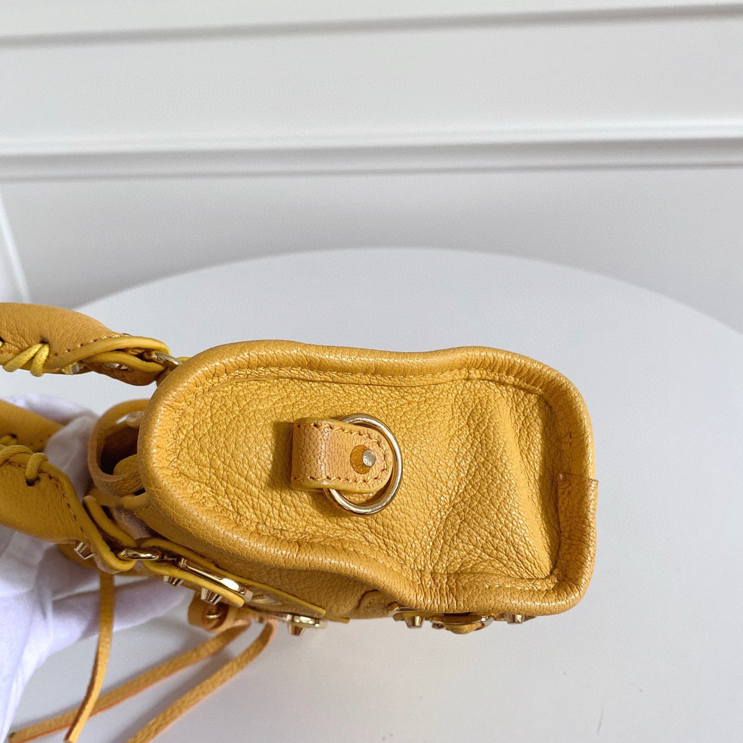 Balenciaga  Hand bag Size：19*5*12.5cm