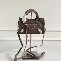 Balenciaga 手拿包 尺寸：19*5*12.5cm