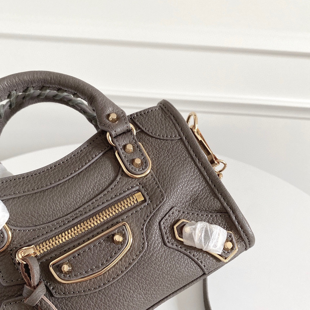 Balenciaga 手拿包 尺寸：19*5*12.5cm